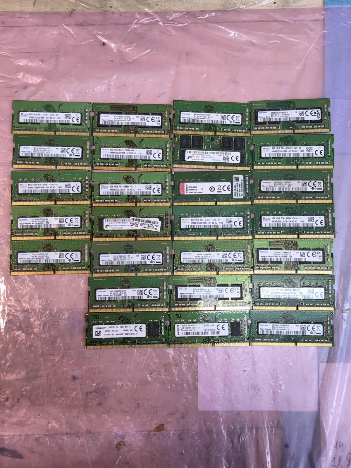 LOT OF 26 8GB DDR4 LAPTOP MEMORY RAM VARIOUS BRANDS/SPEEDS