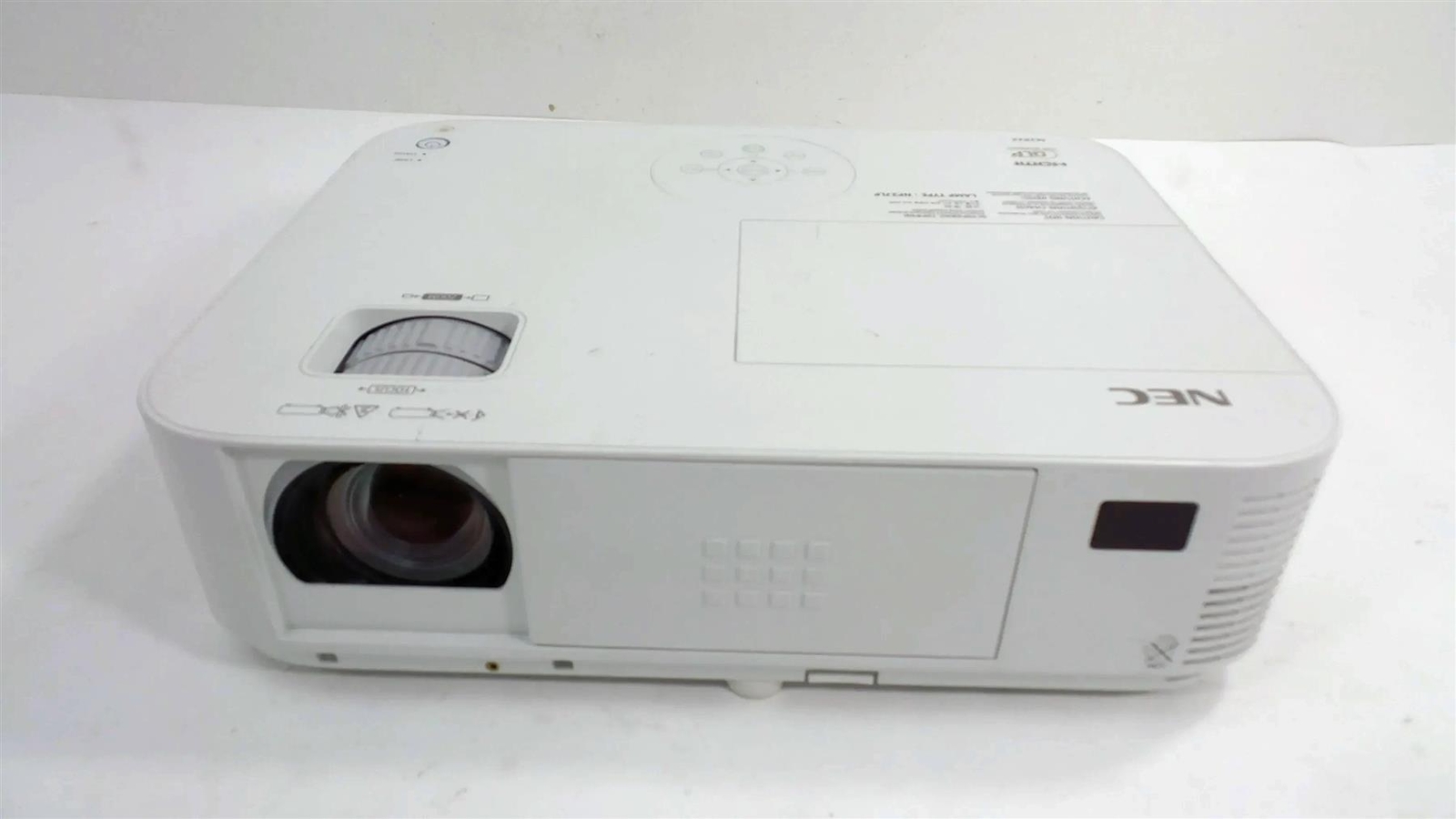 NEC NP-M282X DLP Projector HDMI 2800 Lumens - Lamp Runtime: 1800 Hours