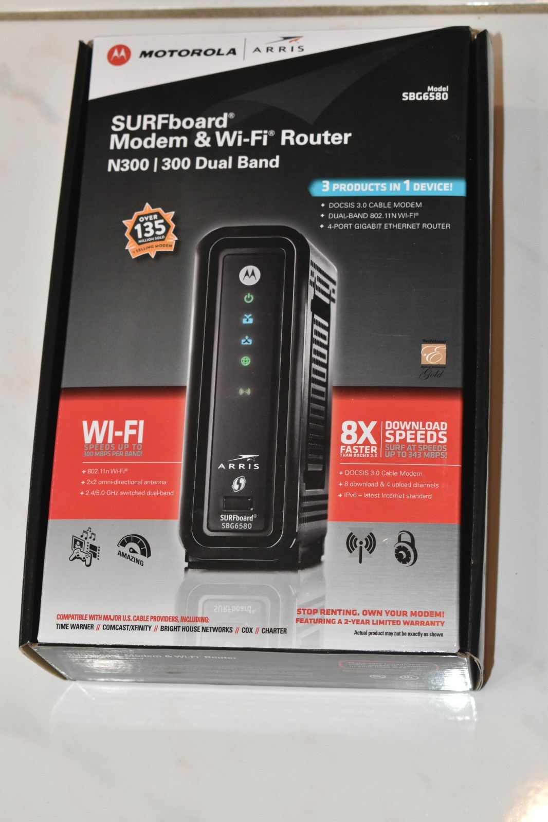 New, MOTOROLA ARRIS Surfboard Modem and Wifi Router - N300 Dual Band