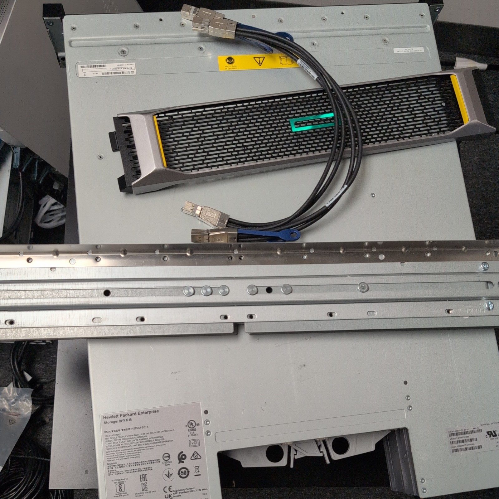 HPE R0Q40A 12Gb/s SAS Drive Enclosure SFF