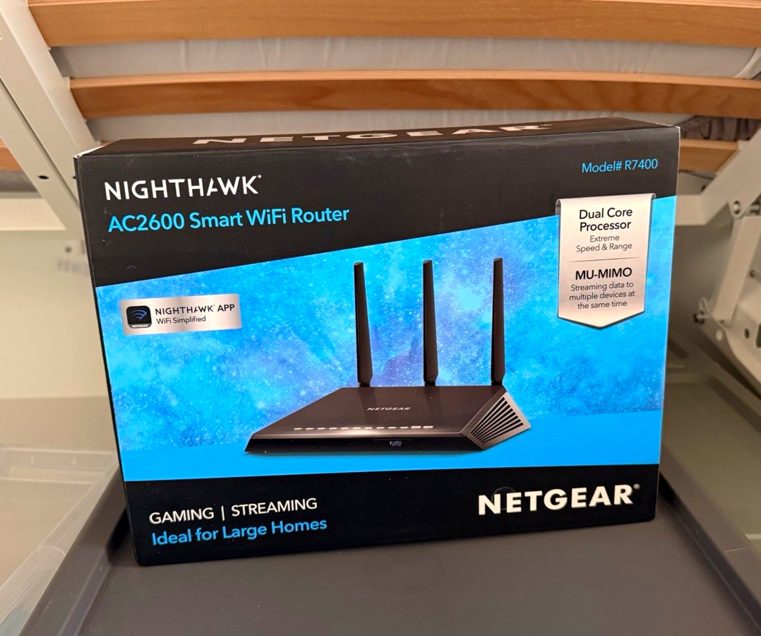 NETGEAR Nighthawk AC2600 R7400 Dual-Band MU-MIMO WiFi Router Black 4-Port