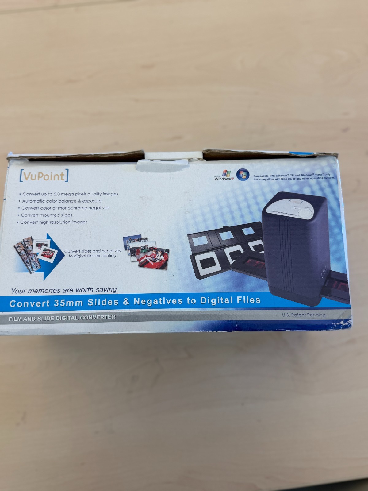 VuPoint FS-C1-VP Film & Slide Digital Converter 35mm Negatives Scanner USB w/ Bo