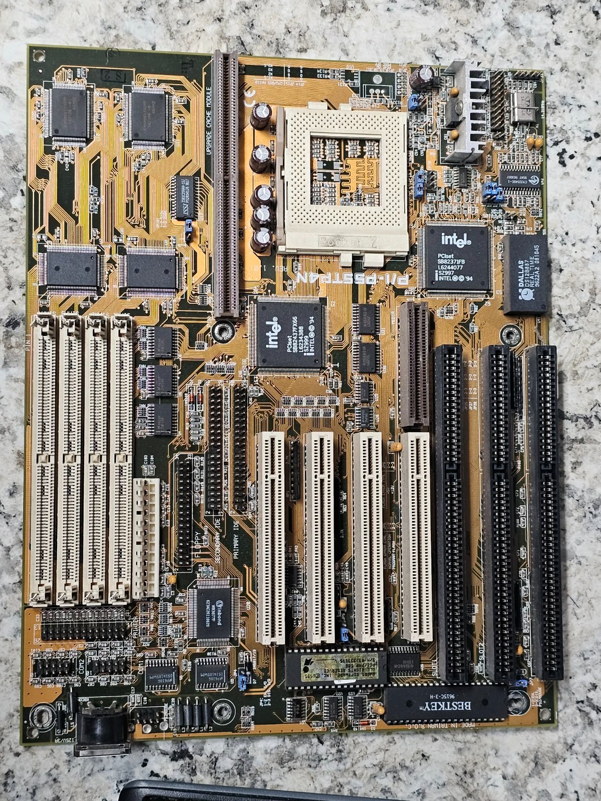 Retro Gaming Tested ASUS P/I-P55TP4N Rev 1.01 Retro Vintage Motherboard Socket 7