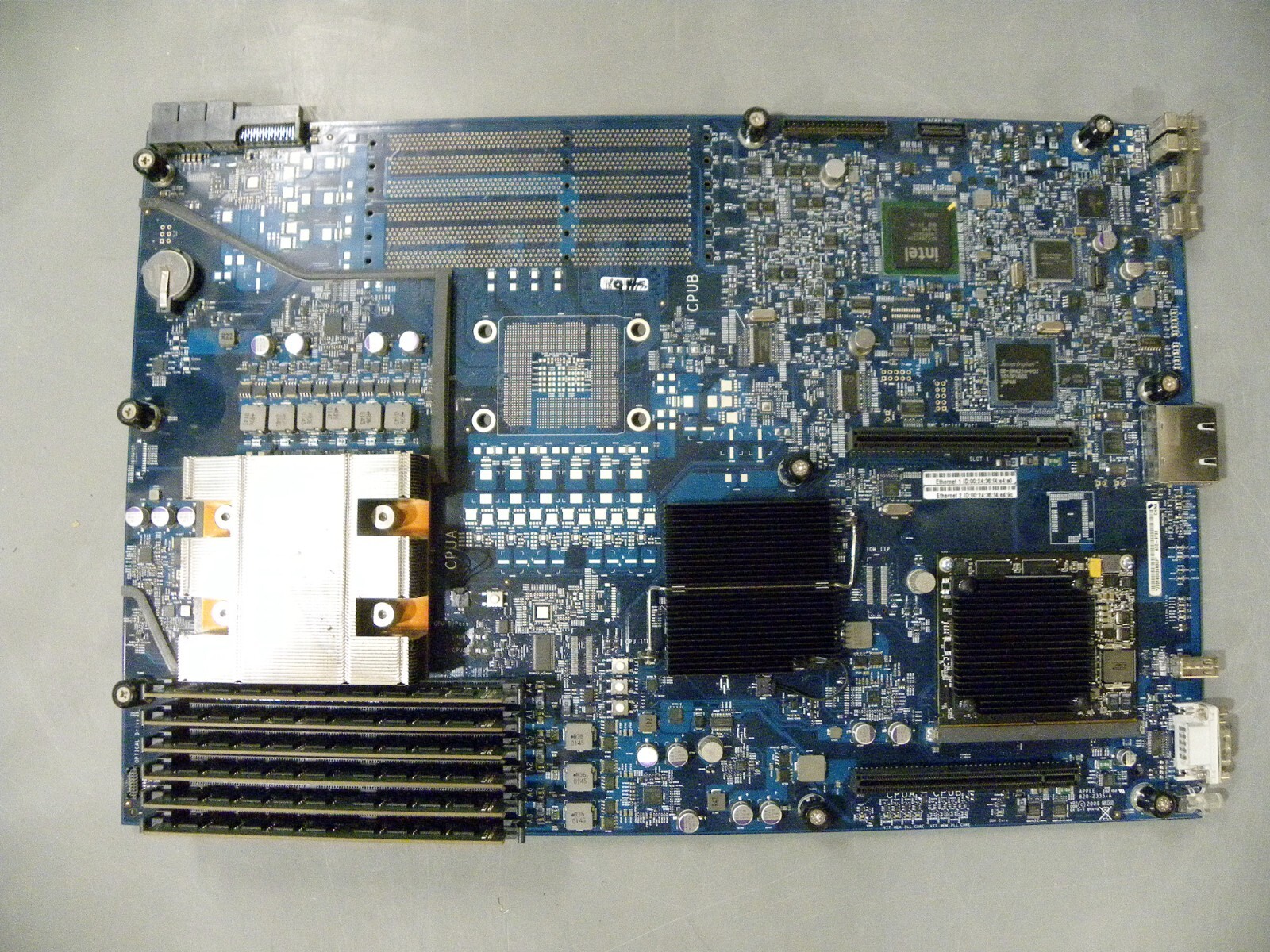Apple 820-2335-A XServe Logic Board 630-9733 3,1 2.26ghz Quad Core 12GB Tested