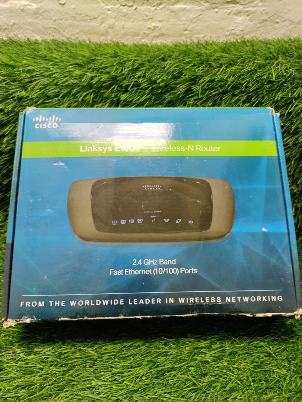 CISCO Linksys E1000 Wireless-N Router 300 Mbps 4-Port 10/100, Open Box