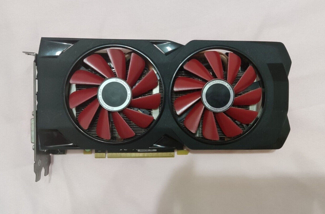 XFX AMD Radeon RX570 2048SP 4GB GDDR5 PCI-E Graphics Video Card DP DVI HDMI