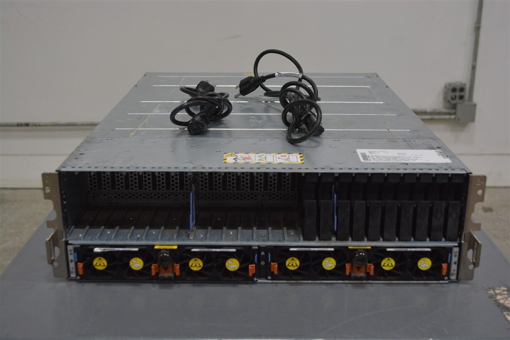 EMC JTFR-2 25-Bay SAS SFF Storage Expansion Array SEE NOTES
