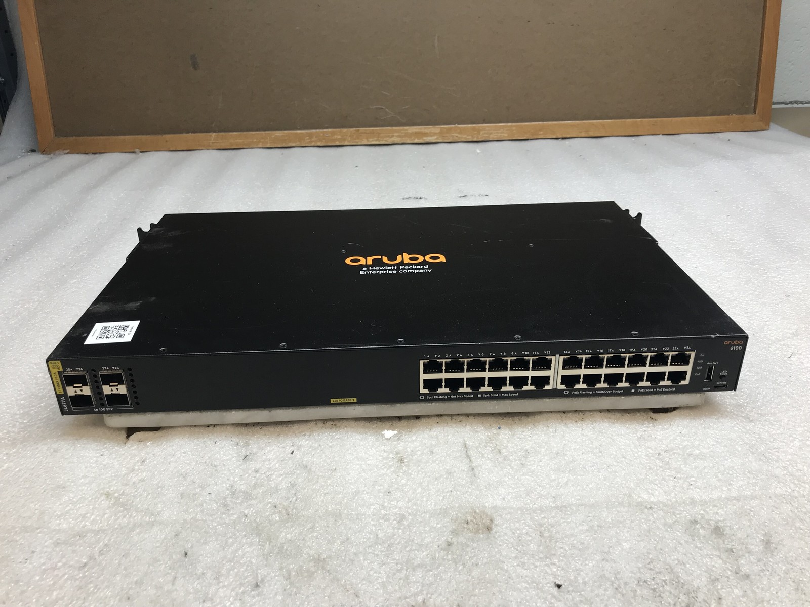 HPE Aruba 6100 24G Class4 PoE 4SFP+ 370W Switch (JL677A) w Power Cable