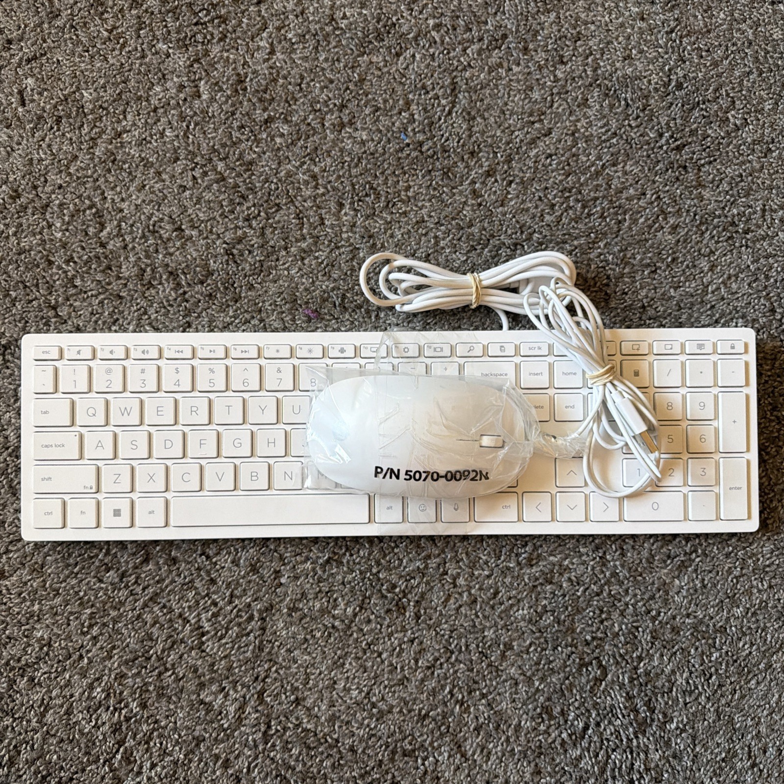 HP Keyboard Slim USB White with Numeric Keypad and USB Mouse - Great Condition