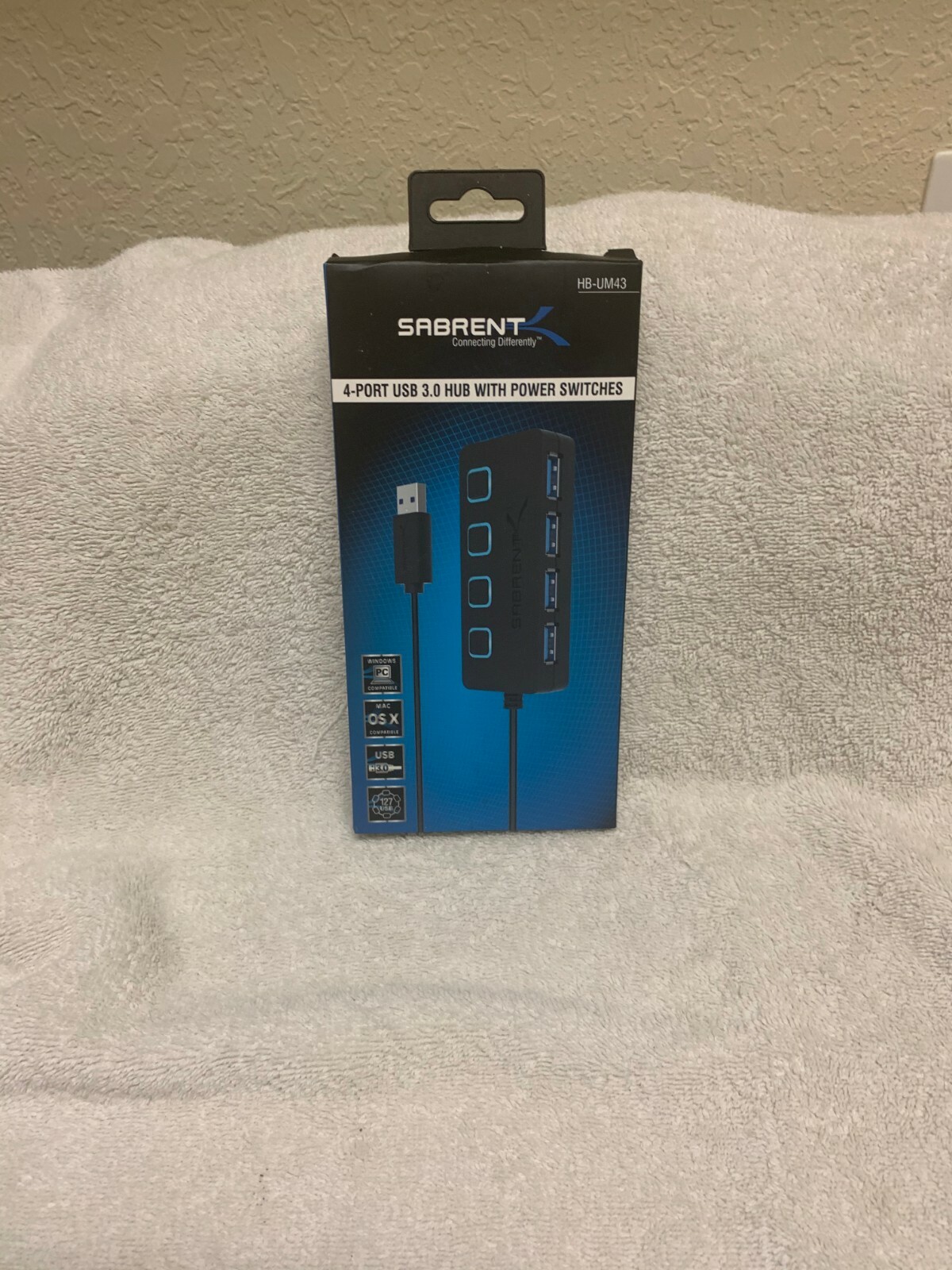 Sabrent HB-UM43 4 Port USB 3.0 Hub with Power Switches - Black
