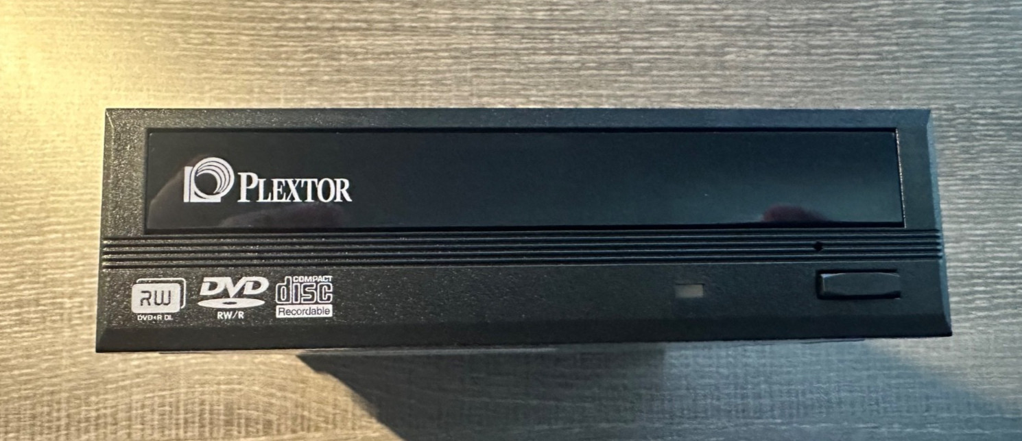 Digital Plextor Plexwriter PX-891SAF-R 24X SATA DVD +/- RW Dual Layer Burner Dri
