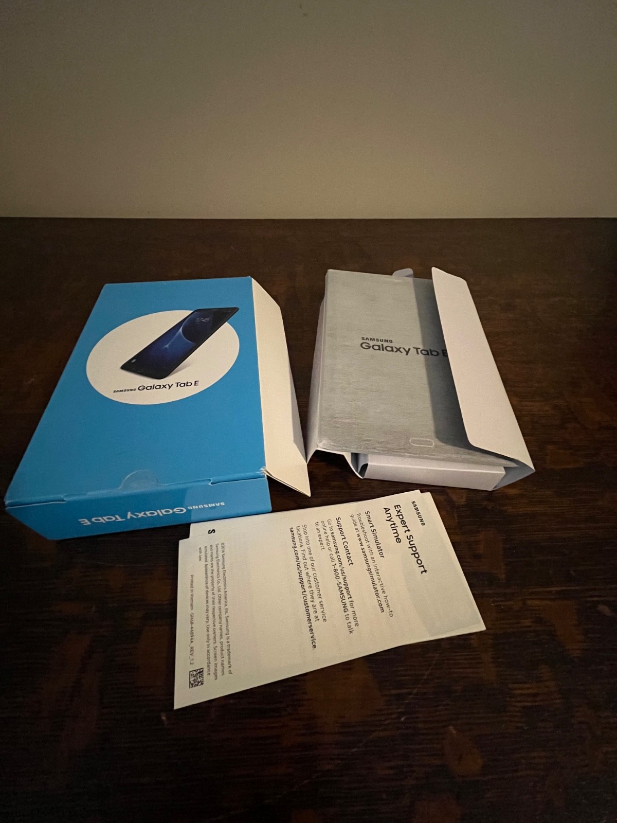 New Open Box Samsung Galaxy Tab E 8"  16GB Android Tablet /Black SM-T377A