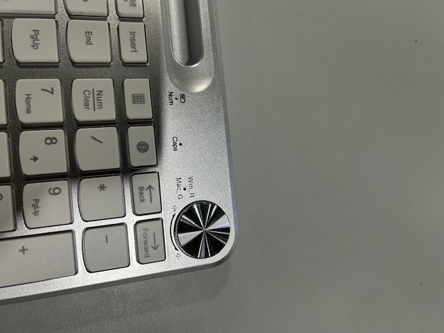 FULL-SIZED ERGONOMIC KEYBOARD WITH WRIST REST, PHONE HOLDER, VOLUME KNOB,2.4GHZ