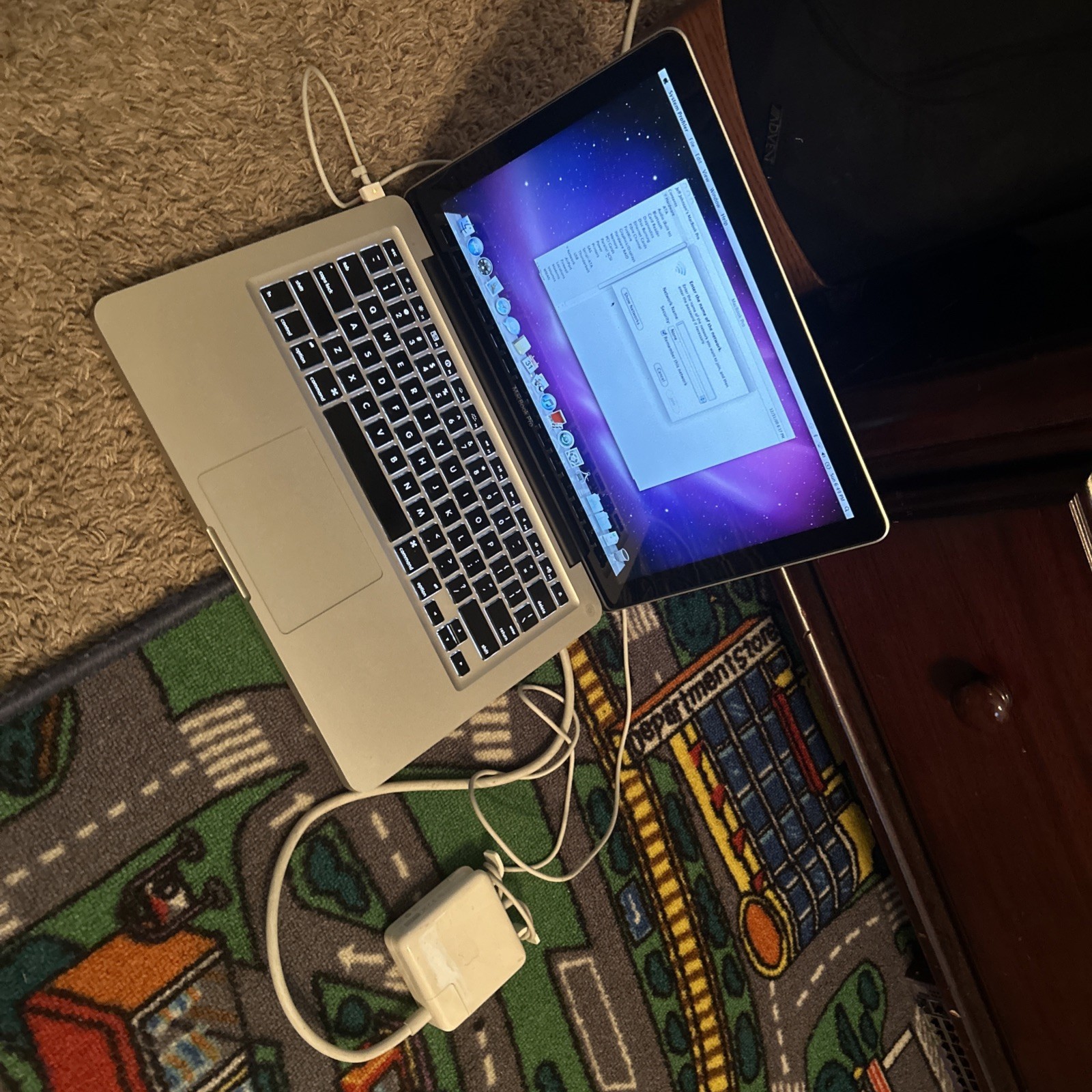 Apple MacBook Pro 13" 2009 A1278 – 2.26 GHz Core 2 Duo 4GB RAM  Includes Charger