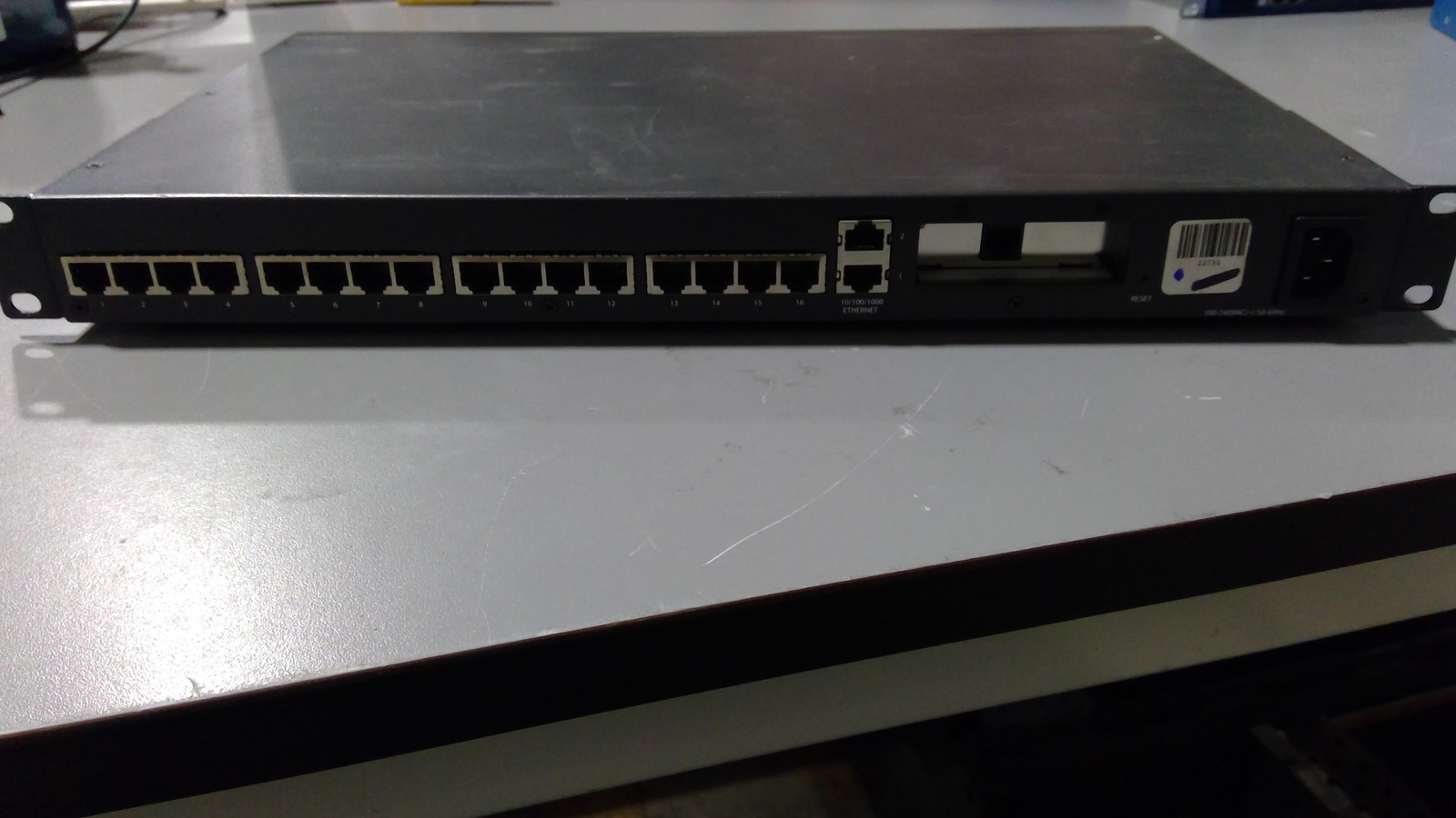 Perle IOLAN SCS16C 60950-1 Network Switch