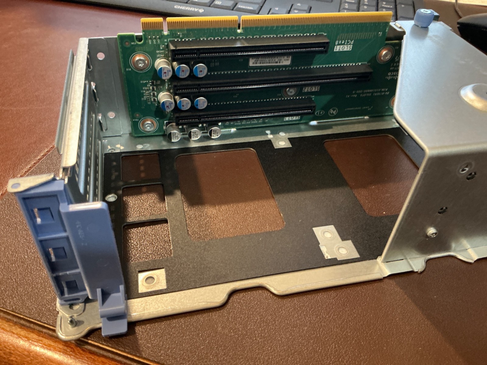 Cisco UCSC-PCI-1B-240M4 C240 M4 Riser 1B 3x PCIe x8 74-13090-02 V02