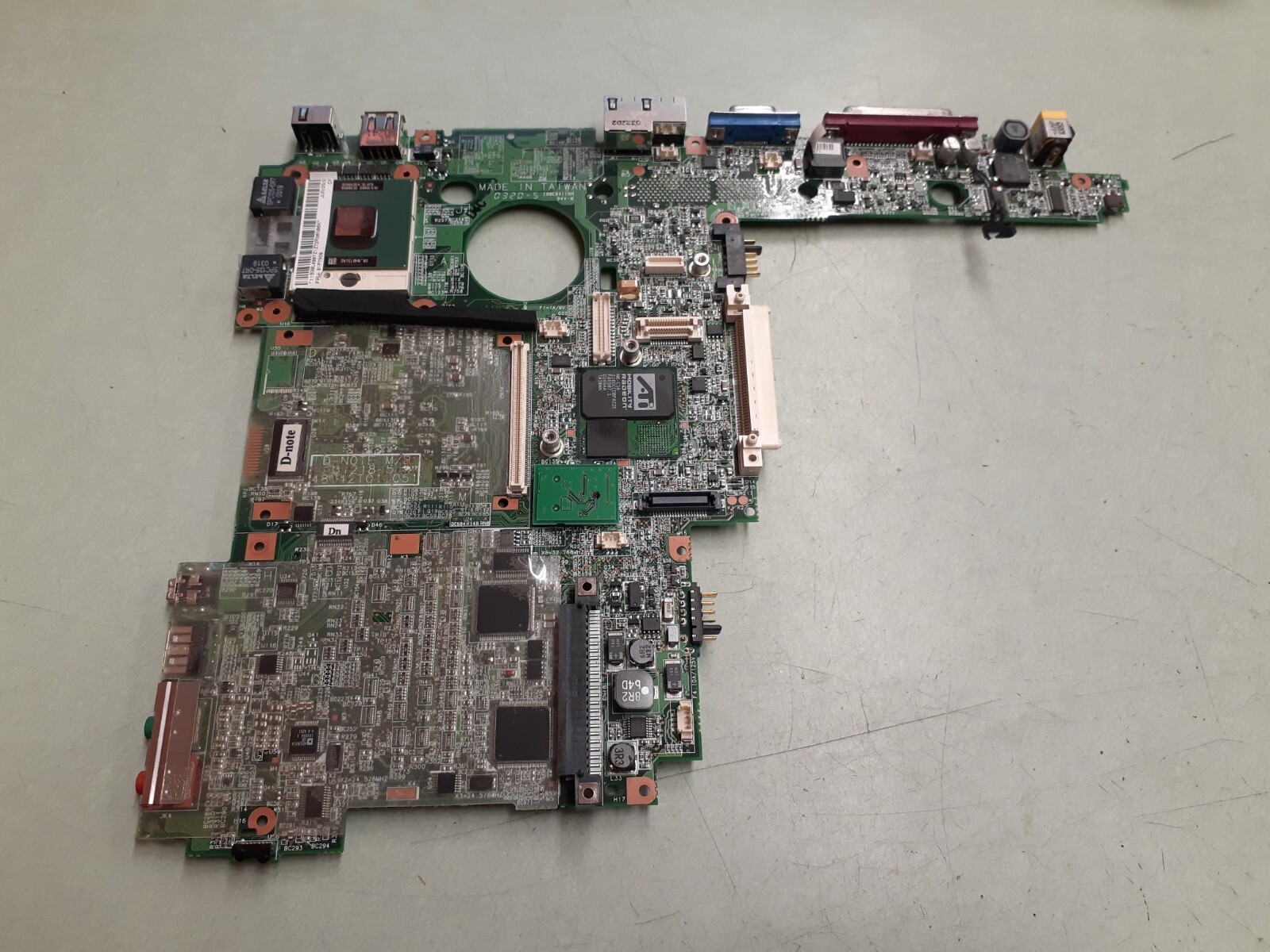 IBM ThinkPad R32 Laptop 62P9905 Motherboard / SL6FK / 1x256MB