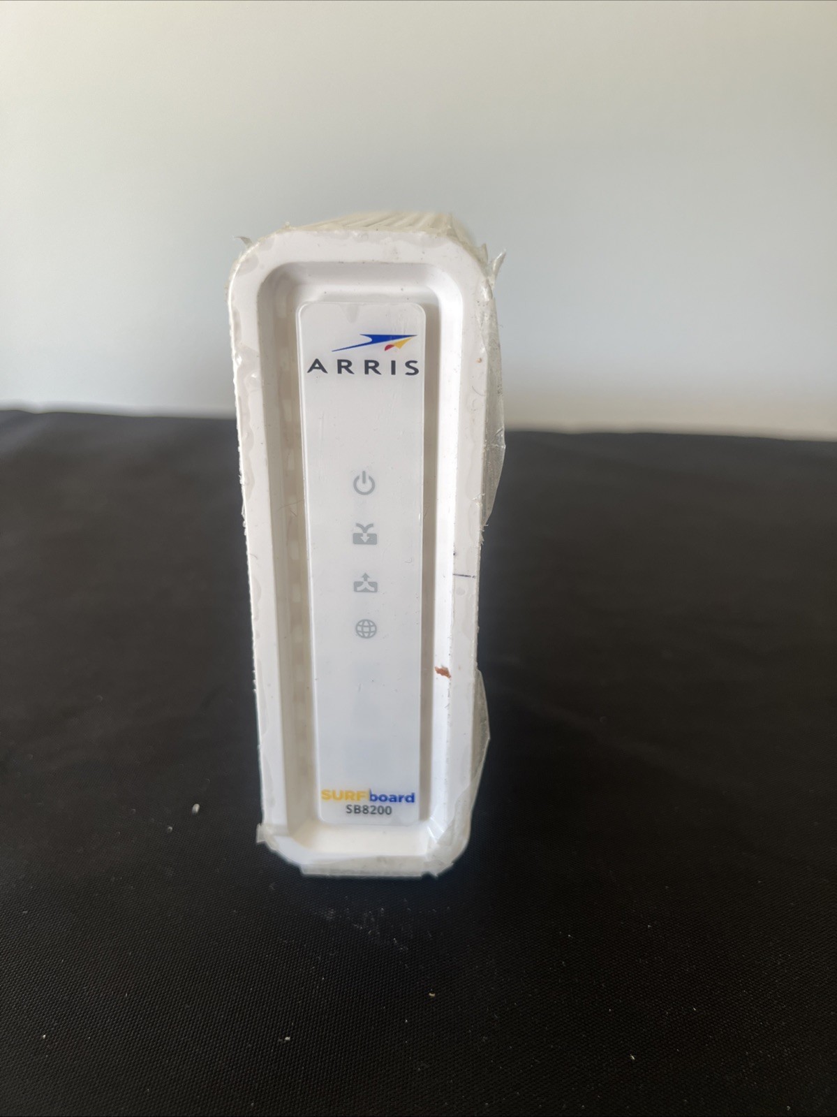 ARRIS SB8200 10 Gbps 2 Port Cable Modem