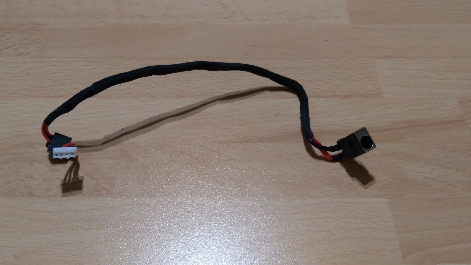 Fujitsu Siemens Amilo Li 3910 Power Connector