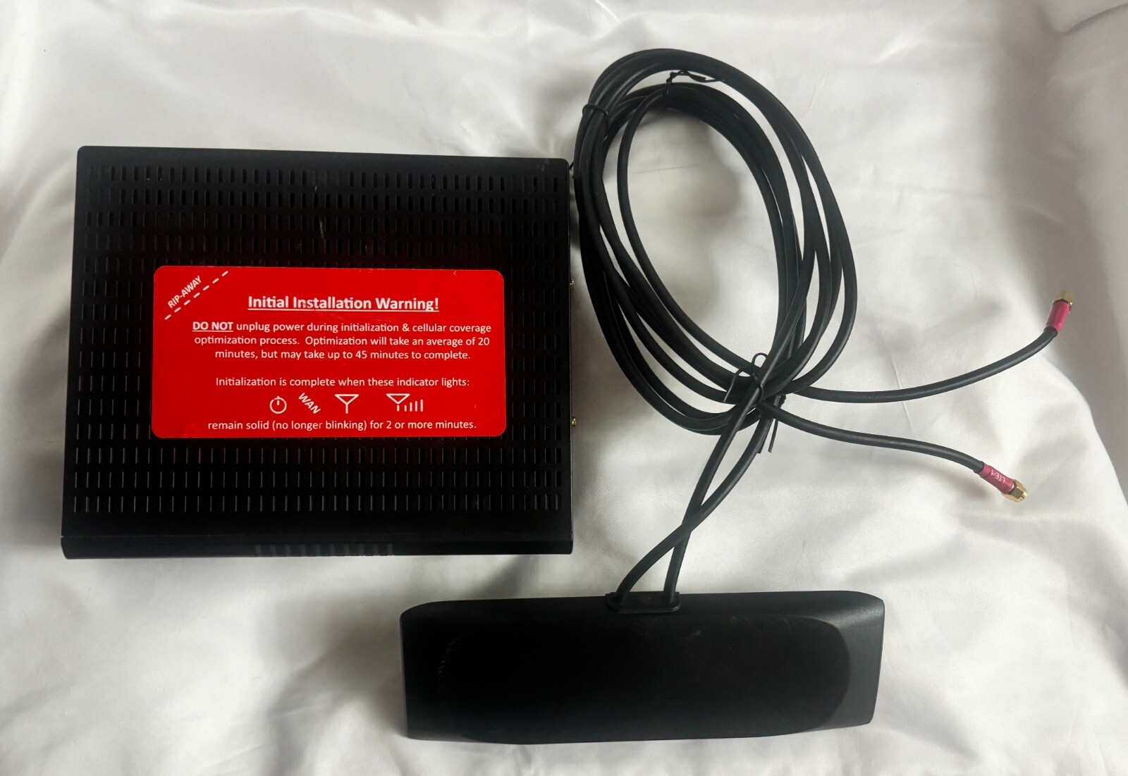 Cradlepoint AER1650LP4 4G LTE Dual SIM Modem Ethernet Router 4 Port Reset