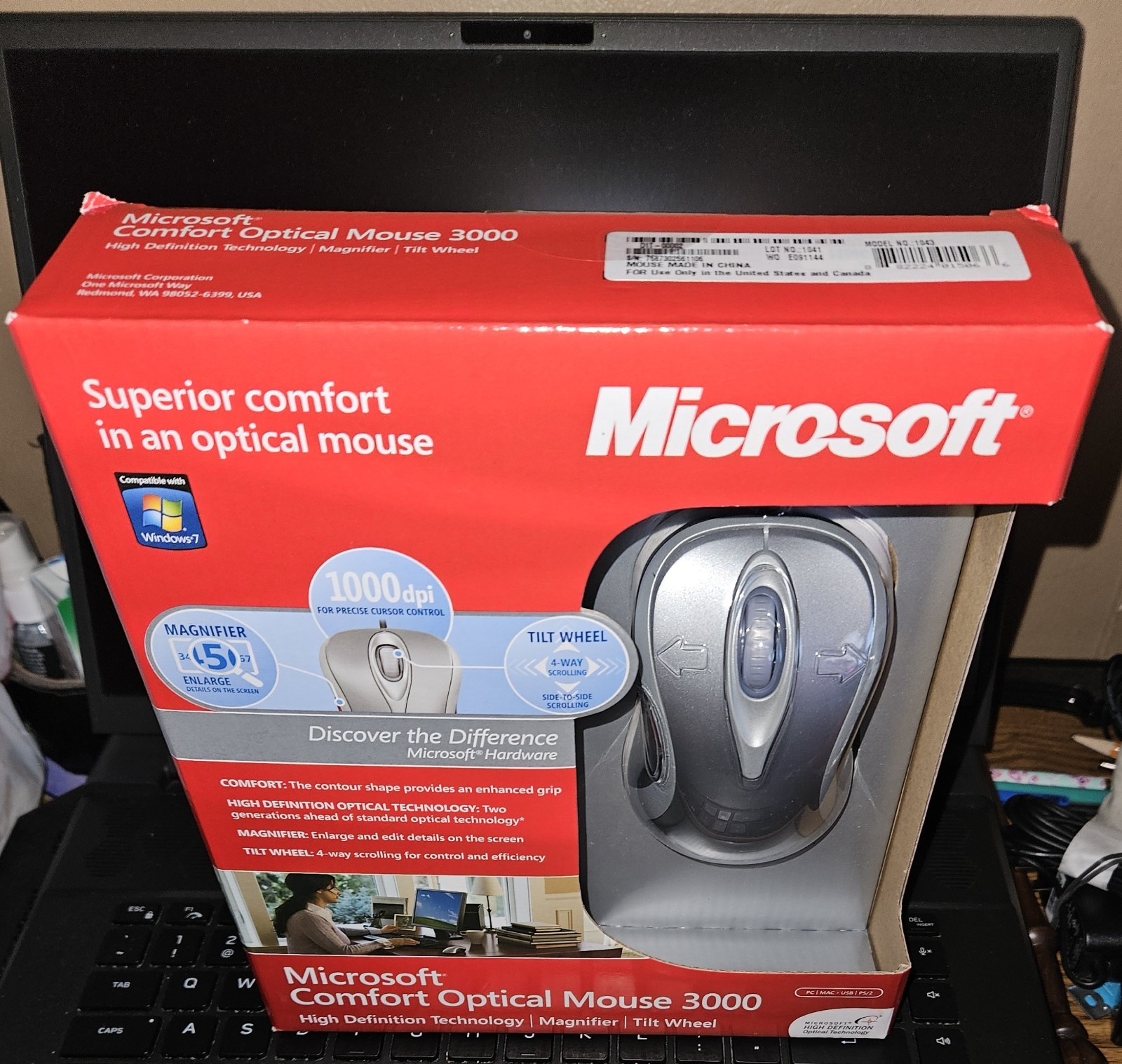 Microsoft Comfort Optical Mouse 3000 Wired Mouse Silver 1043 Brand NEW Sealed