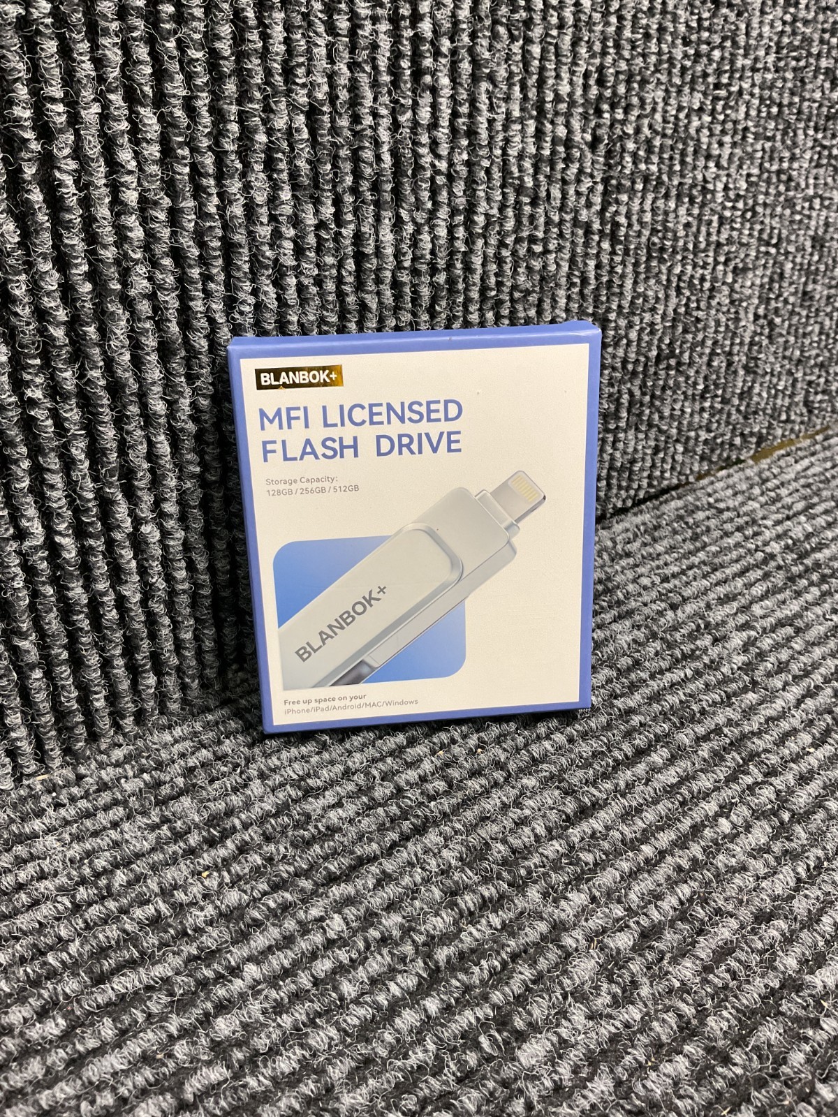 Blanbok+ MFI Licensed Flash Drive  128GB Storage Capacity
