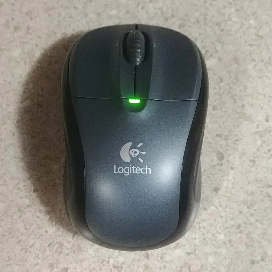 Logitech V220 M-RBS136 Wireless Laptop Computer Mouse w Receiver
