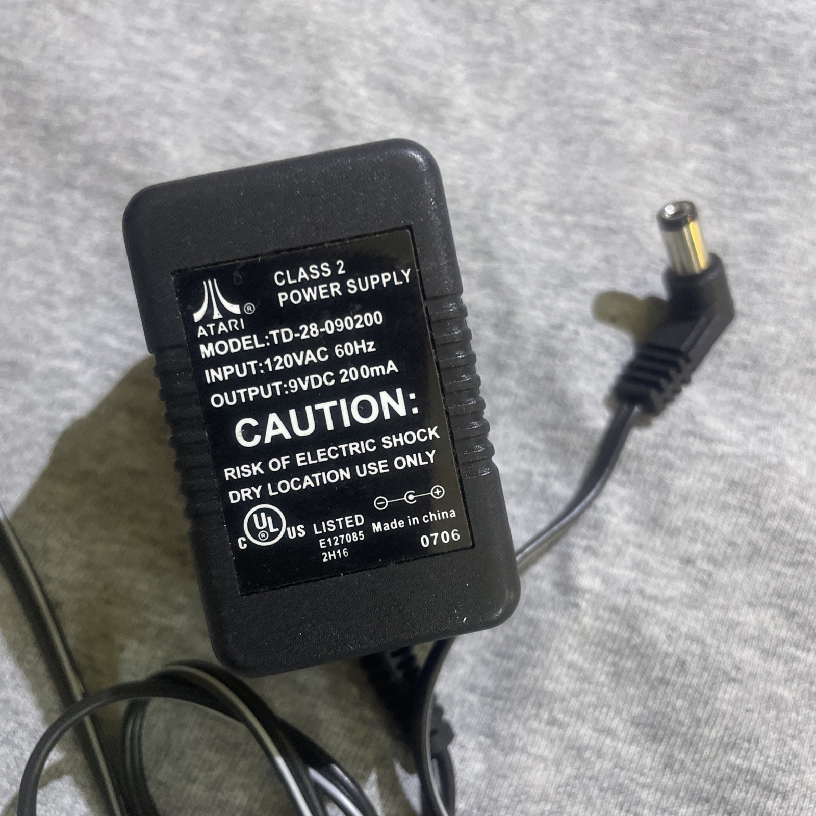 Atari  Class 2 Power Supply  Model  Td-28 090200
