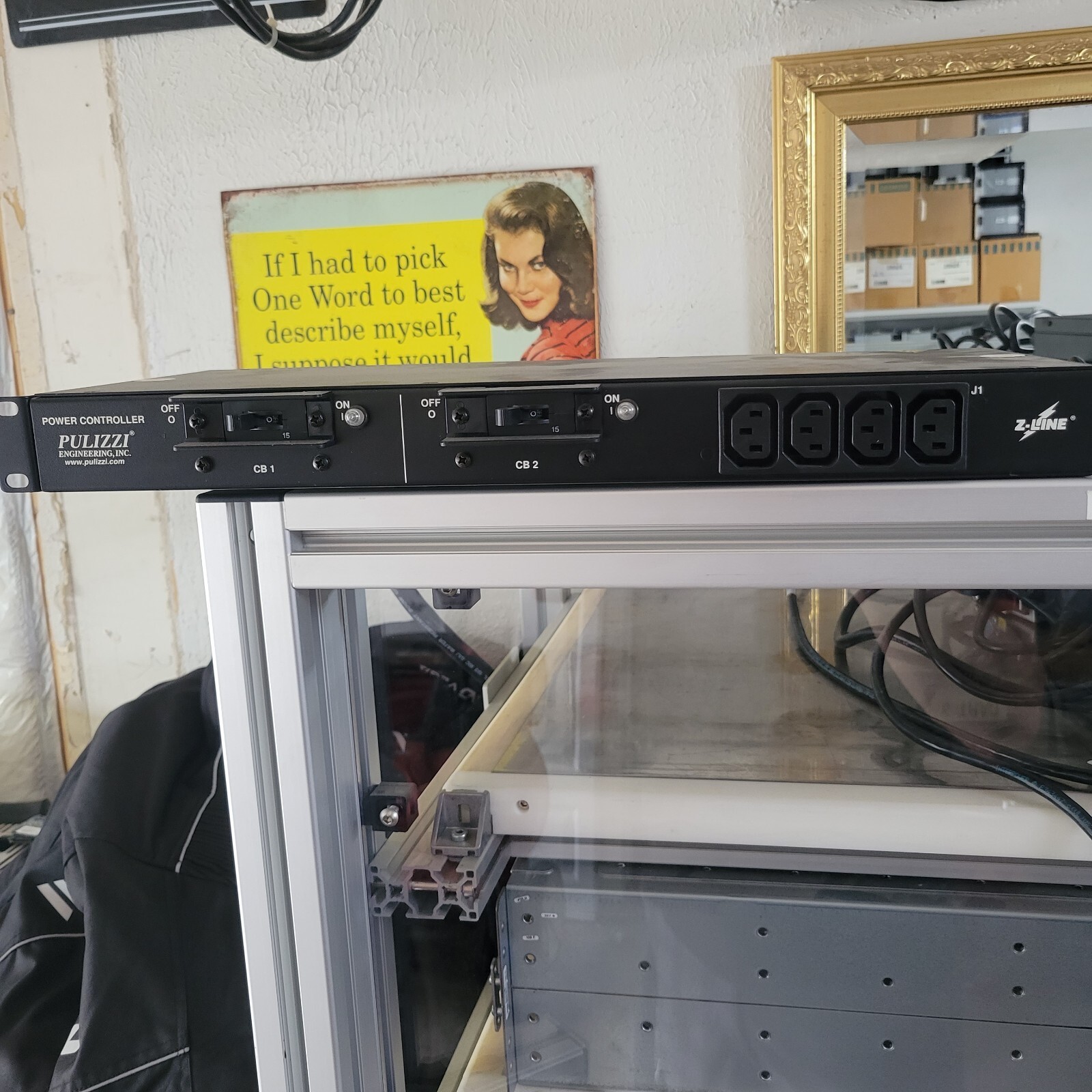 Eaton Basic rack PDU, 1U, L6-30P input, 4.99 kW 