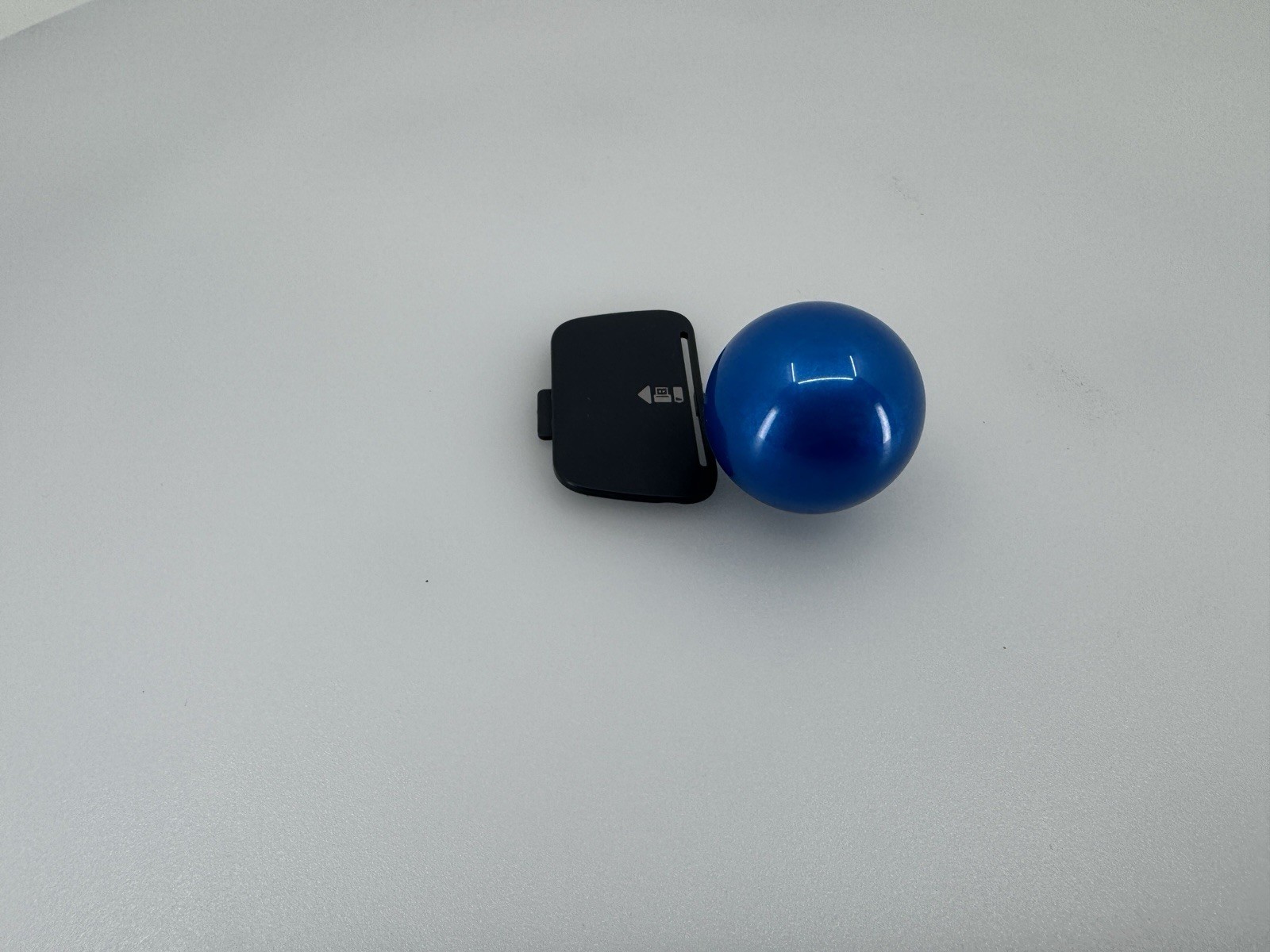Logitech M570 Authentic Replacement Battery Door Cover And Ball