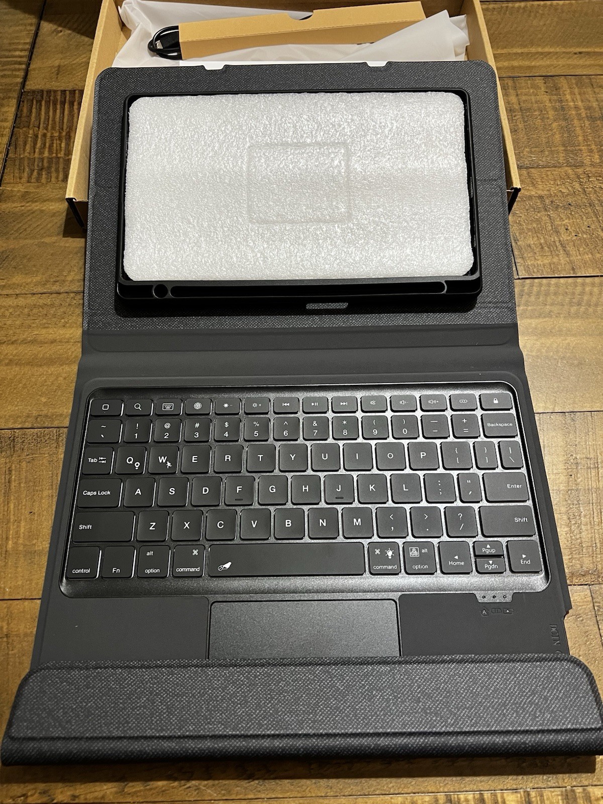 Samsung A7 Case And Keyboard 