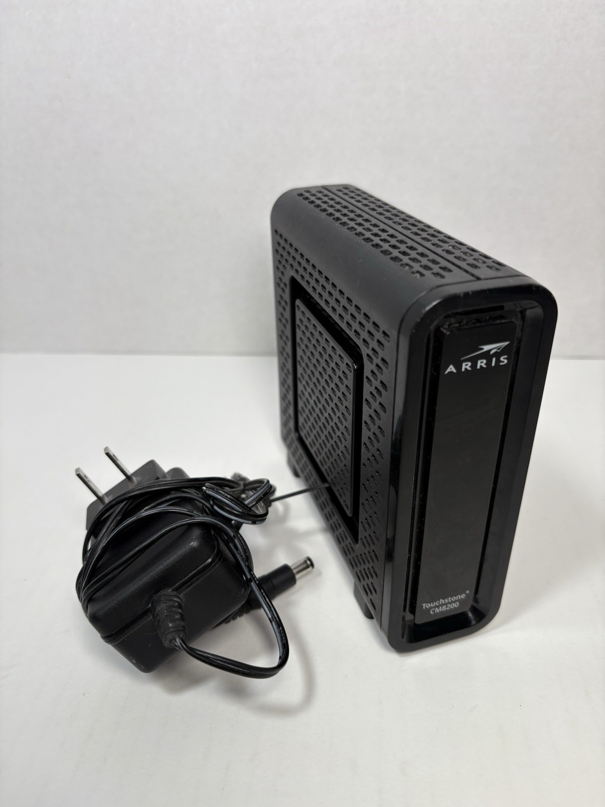 ARRIS Touchstone CM8200A DOCSIS 3.1 Cable Modem w/ Power Adapter Tested