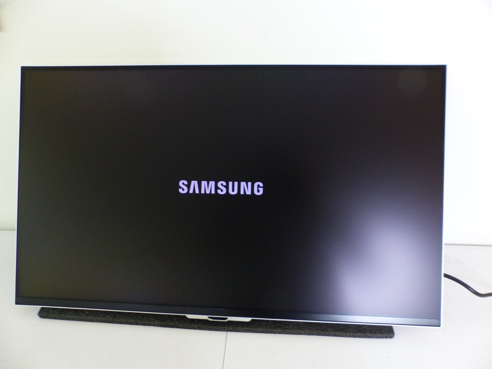 Samsung ViewFinity S9 Series 27-inch 5K Computer Monitor ( LS27C900PANXZA)