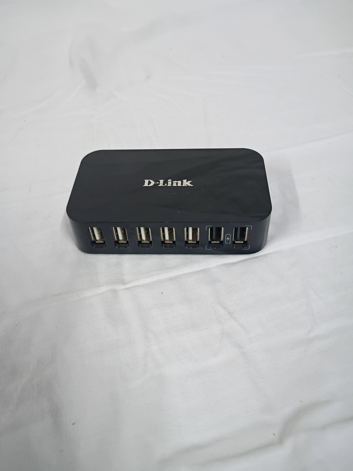 D-Link DUB-H7 USB 2.0 7 Port Fast Charging Hub Black 