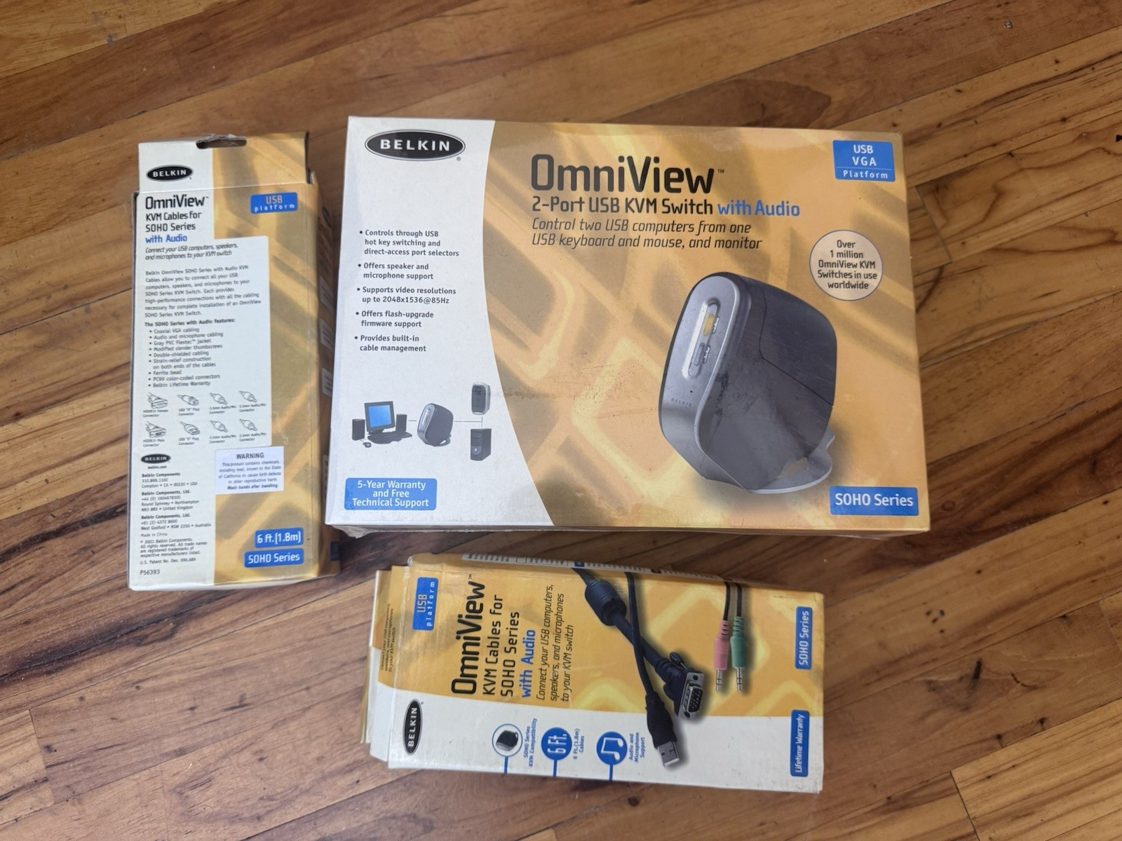 Belkin OmniView 2-Port USB KVM Switch w/ Audio + 2 SOHO Cables VGA USB NEW