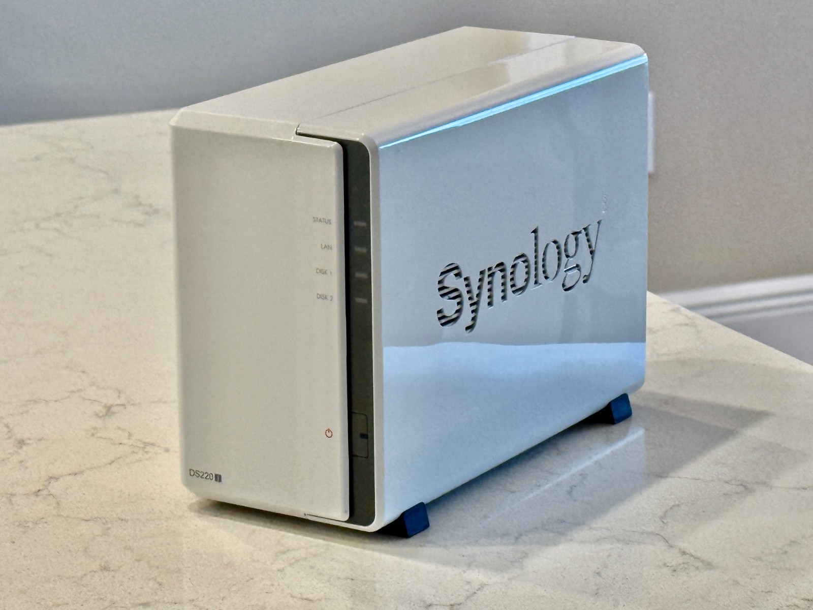 Synology DiskStation DS220j 2-Bay NAS Network Storage Server Diskless