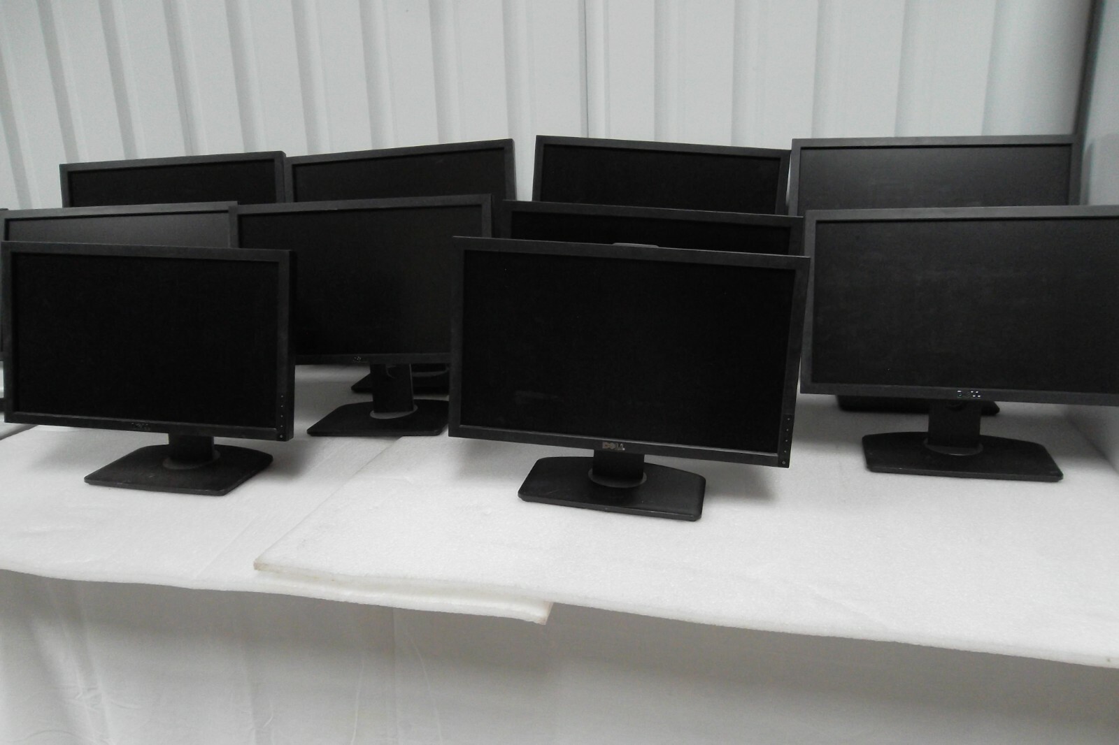 LOT-10 Dell P2010H 20" LCD Monitor 4-Port USB Hub VGA DVI DP P2010ht J846R