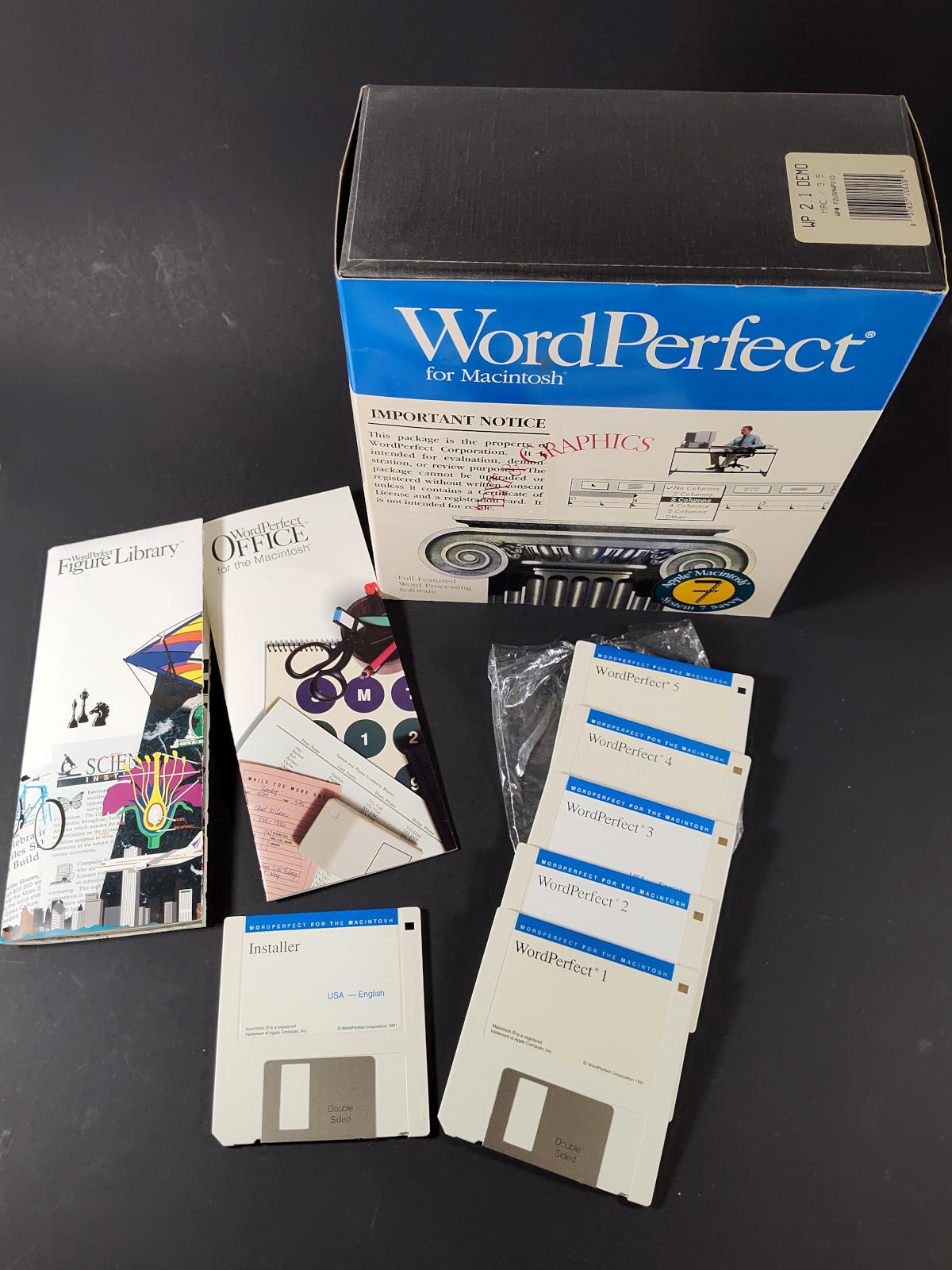 Vintage WordPerfect 2.1 for Macintosh Mac Demo ver. 3.5" Disks Box Manuals 1991