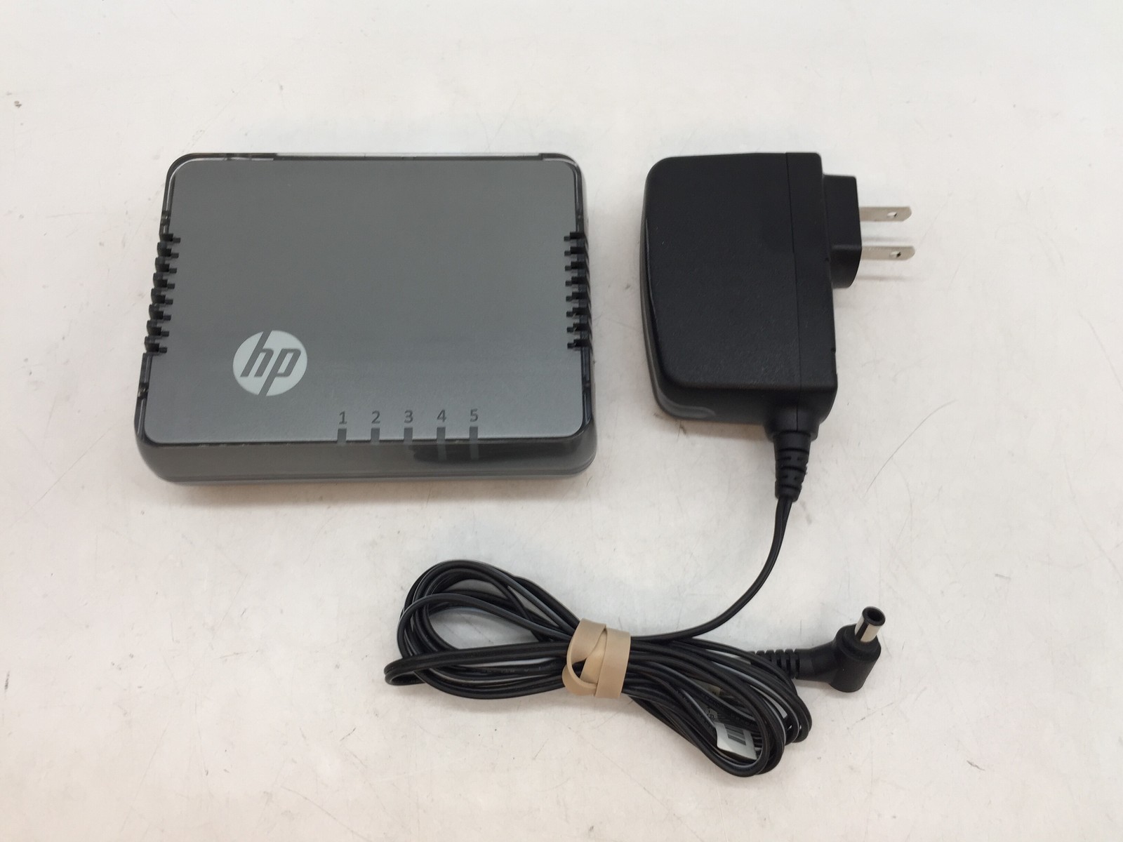 HP Hewlett Packard Networking 8 Port Switch Model RSVLC-1100 FREE S/H