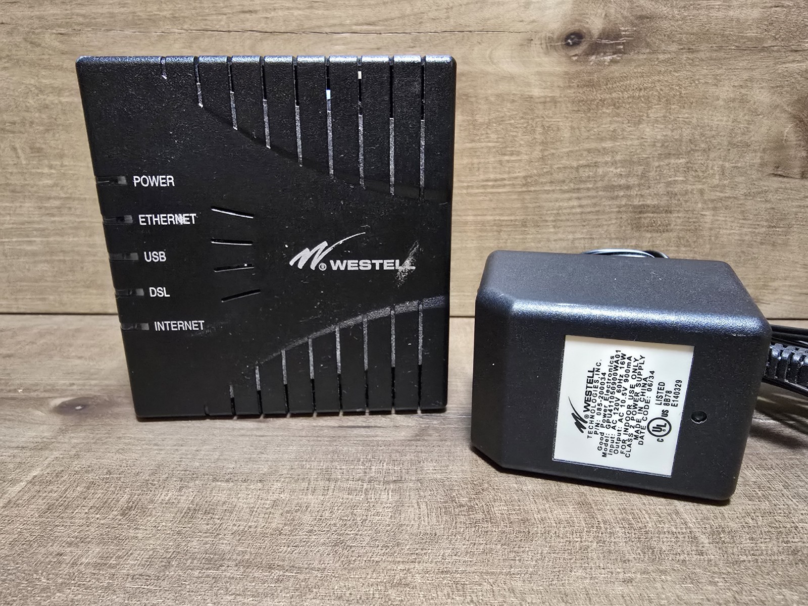 Westell DSL Modem and Router with Power and Power Supply  (Model E90-610014-06)
