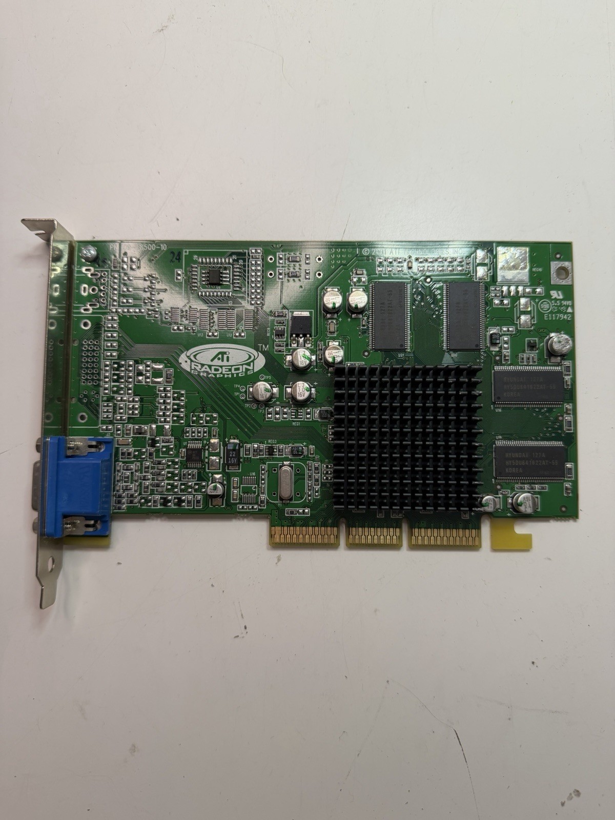 ATI Radeon 7000 32MB DDR PCI VGA Video Card NOS Untested As-Is (v7)