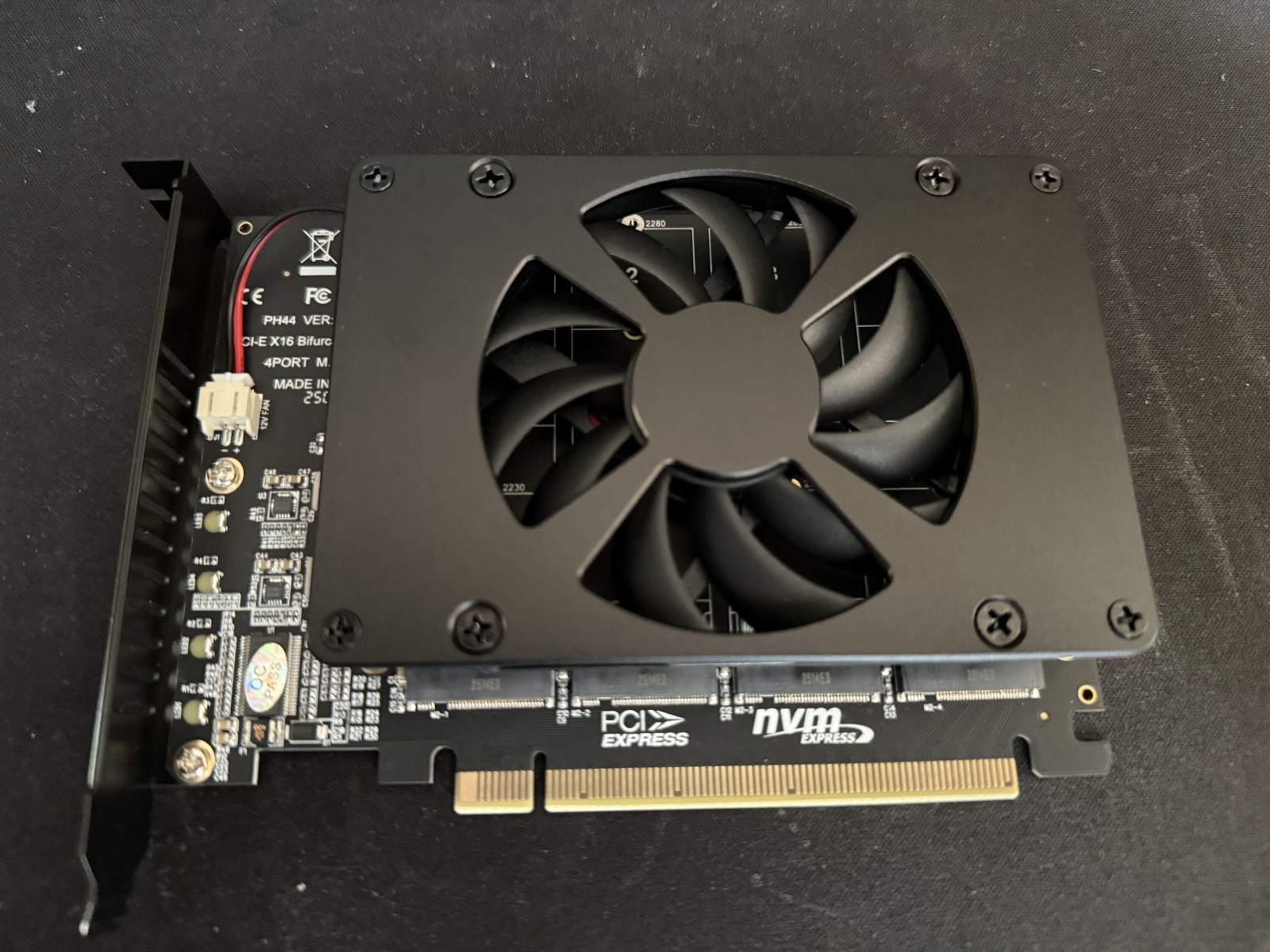 RIITOP Quad 4-Port M.2 NVMe PCIe 4.0 x16 Adapter Fan Bifurcation PH44