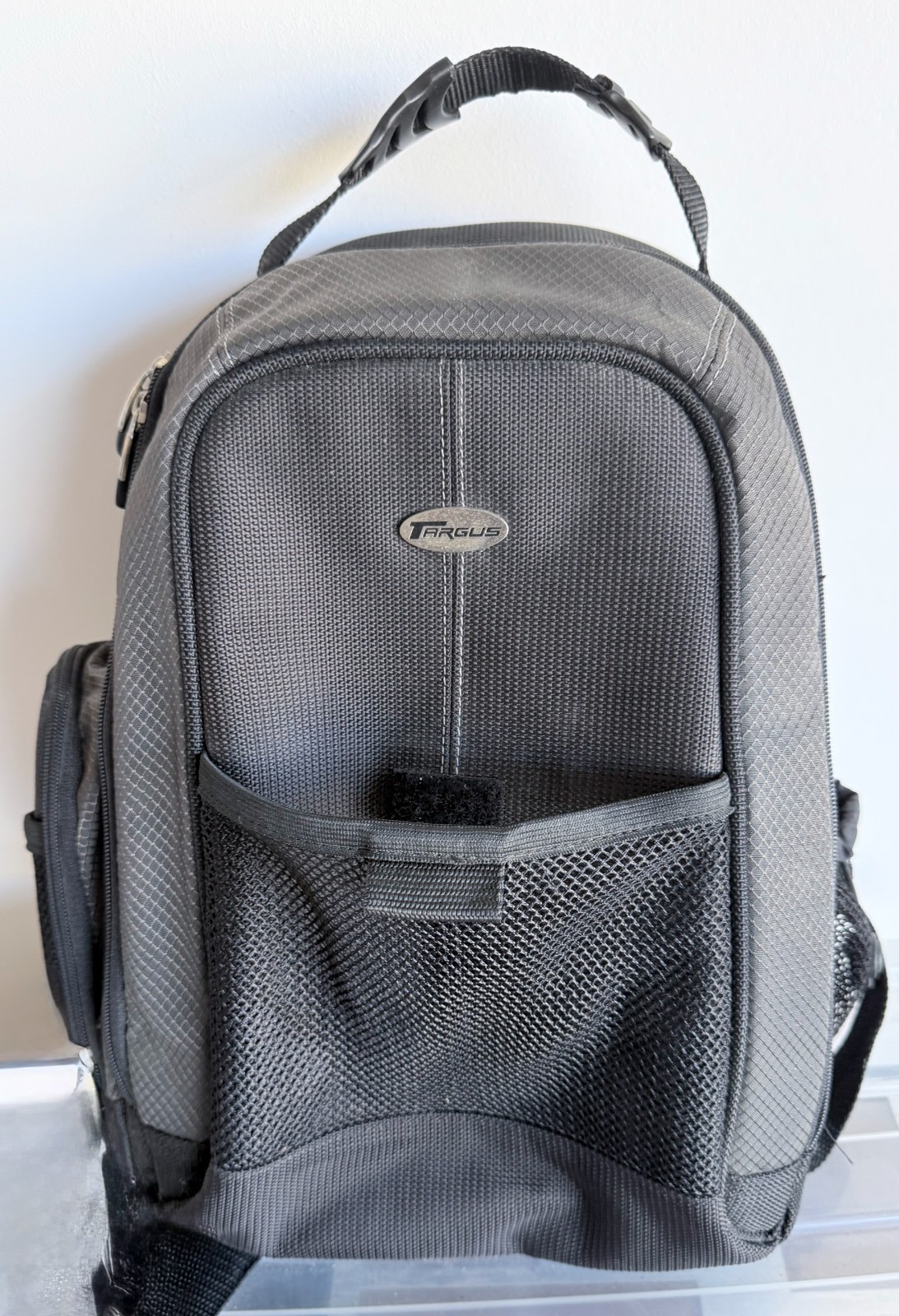 Targus - 15.6 slate backpack - black & grey, multi-compartment, appx 15" x 12"