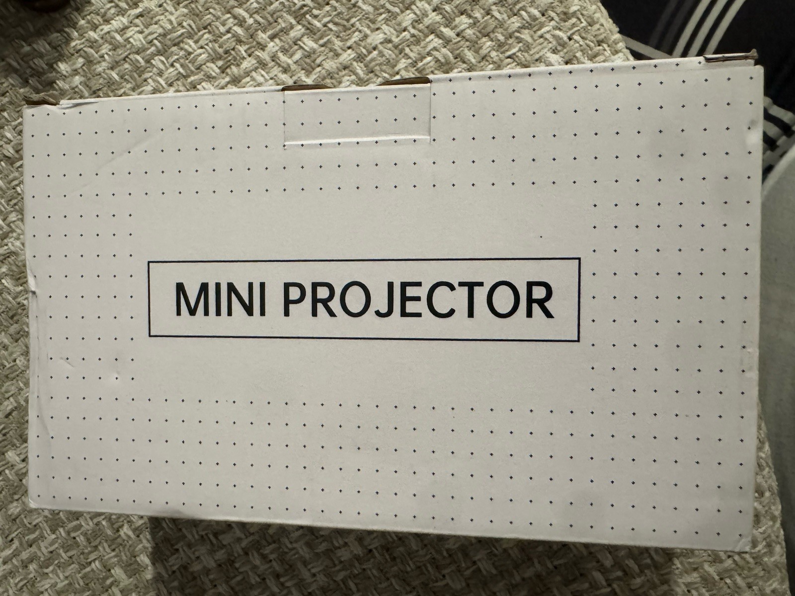 Mini Projector LED Pro Portable White Desktop Projector with Remote Brand New