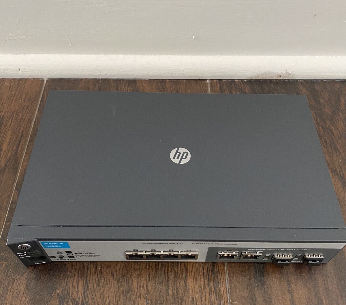 HP J9694A  HPE MSM720 Wireless Controller  (WW)  NO RACK MOUNTS, NO PSU SUPPLIED
