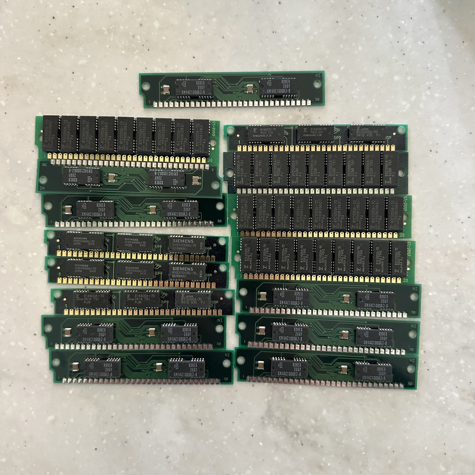 Lot of Vintage 30-Pin SIMM RAM Modules - Mixed Brands Siemens Samsung Korea
