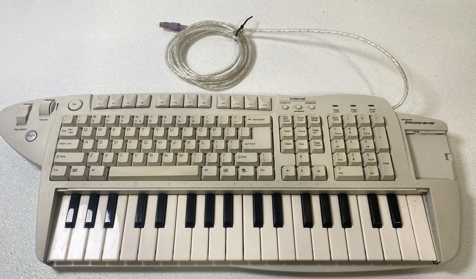 CREATIVE PRODIKEYS ALL-IN -ONE MUSIC AND PC KEYBOARD UNTESTED 
