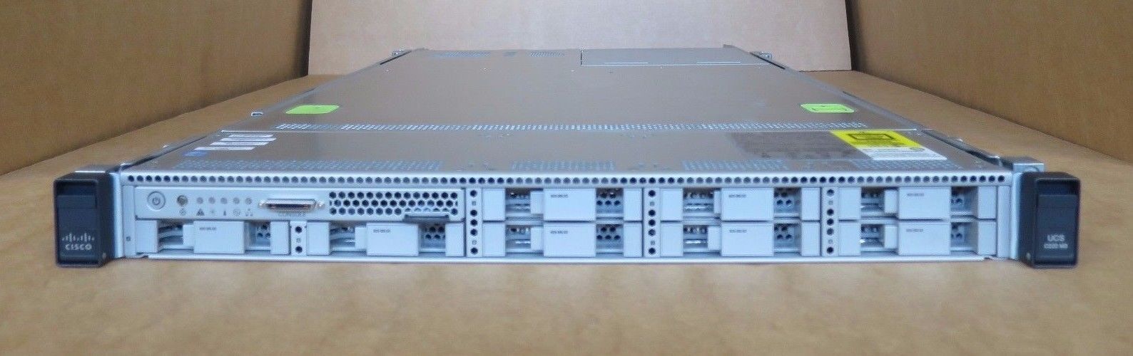 Cisco UCSC-C220-M3S CTO 2x CPU Sockets 16x Mem Slots 8x 2.5" Bays 2x 450W Server