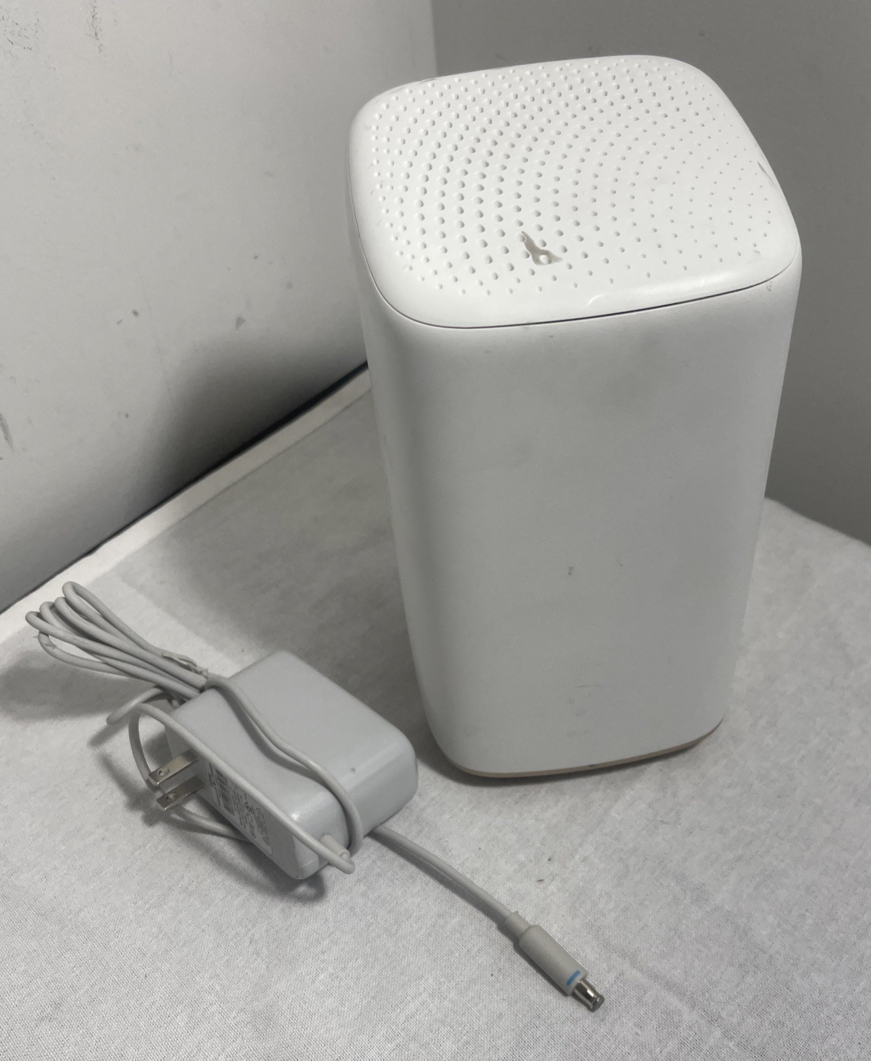 Xfinity XB8-T xFi Gateway CGM4981COM WiFi 6E Modem Router - power cord