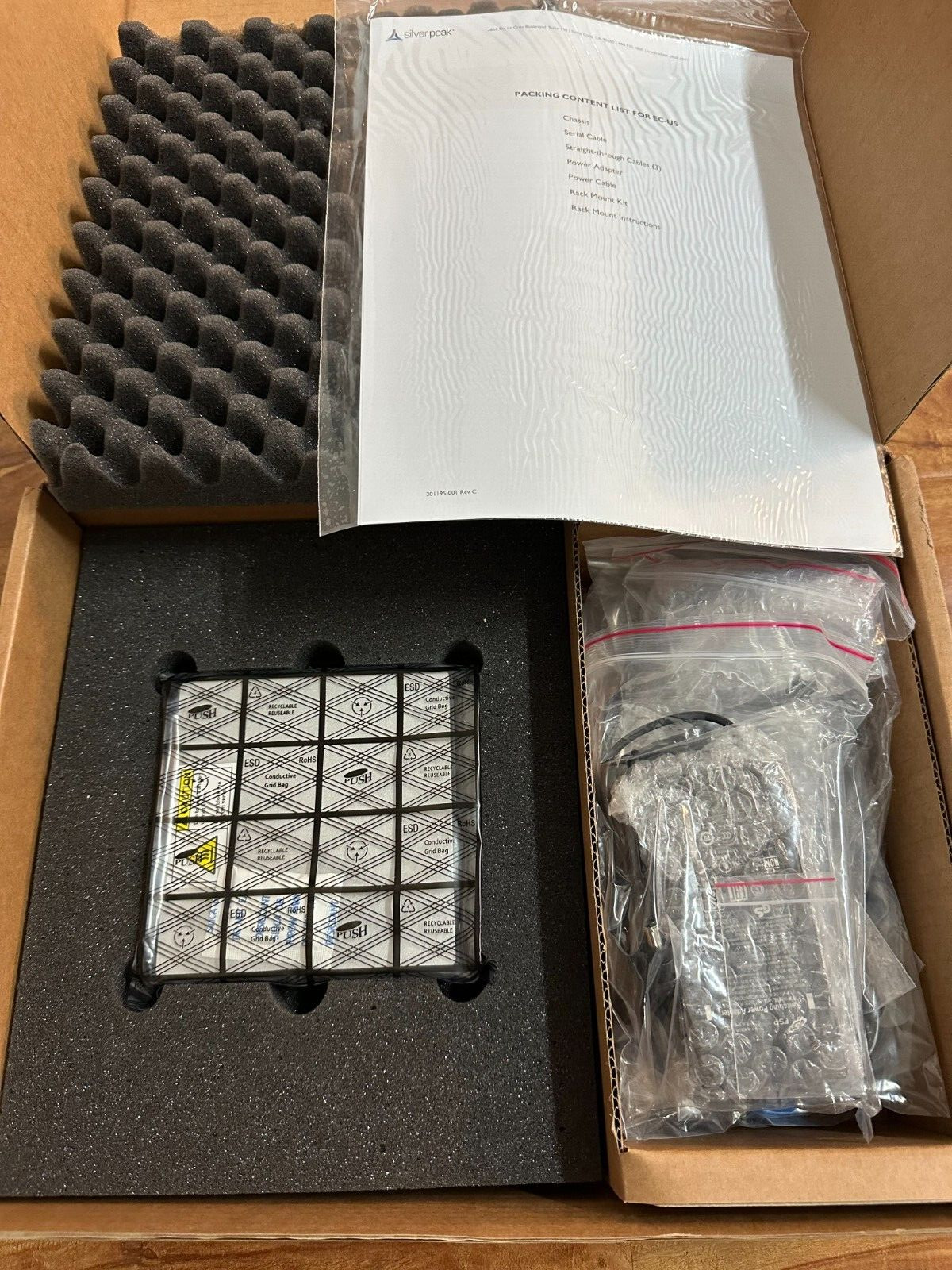 Silver Peak EC-US NCA-1010B-SV1 3x RJ45 GbE LAN 1x USB 3.0 1x USB 2.0